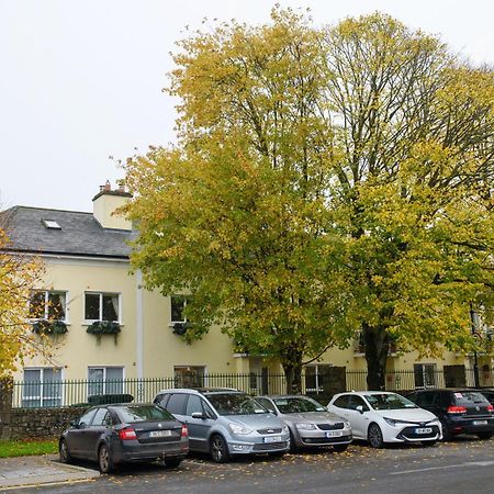 Waterfront Self Catering Houses Carrick on Shannon エクステリア 写真