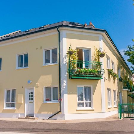 Waterfront Self Catering Houses Carrick on Shannon エクステリア 写真