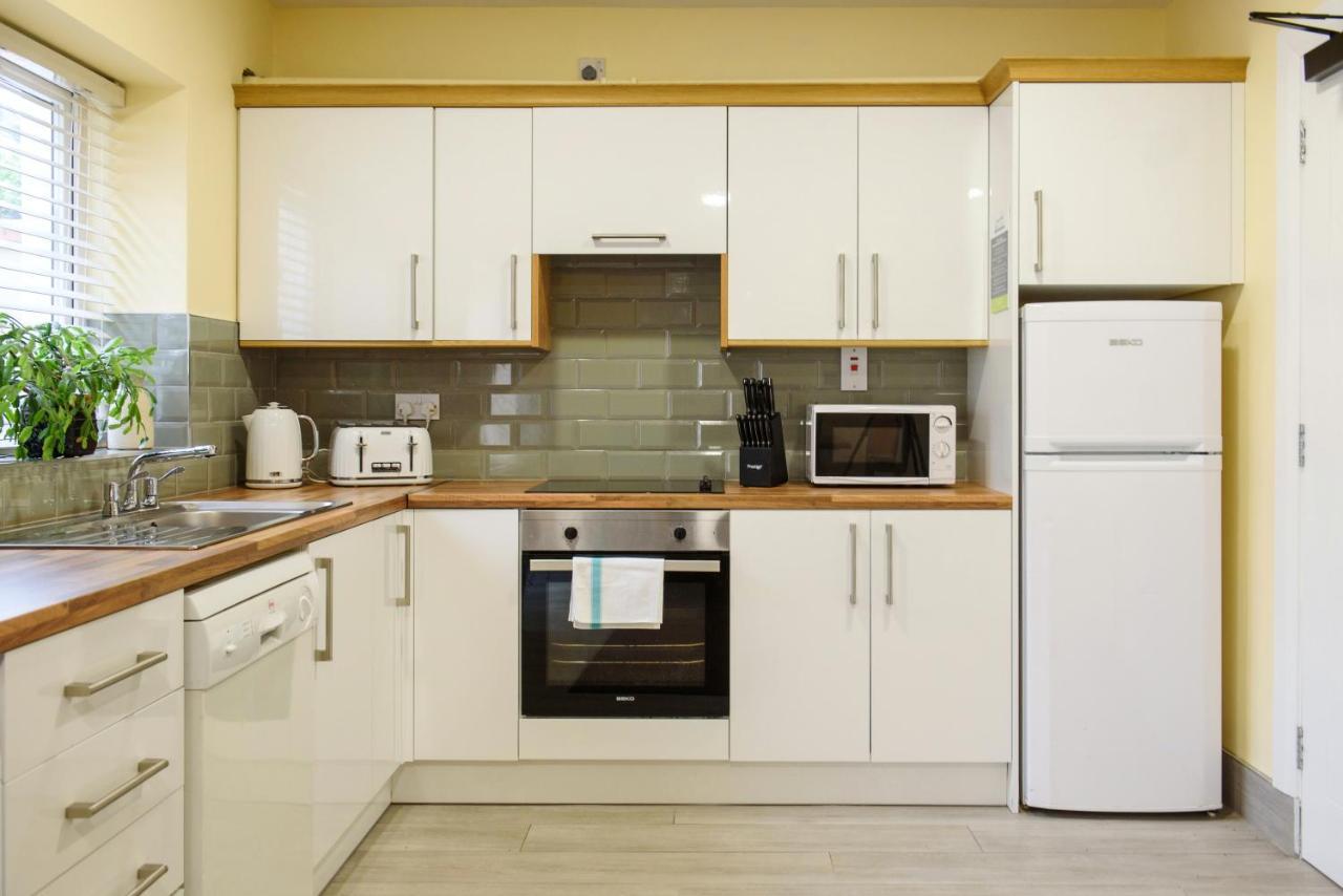 Waterfront Self Catering Houses Carrick on Shannon エクステリア 写真