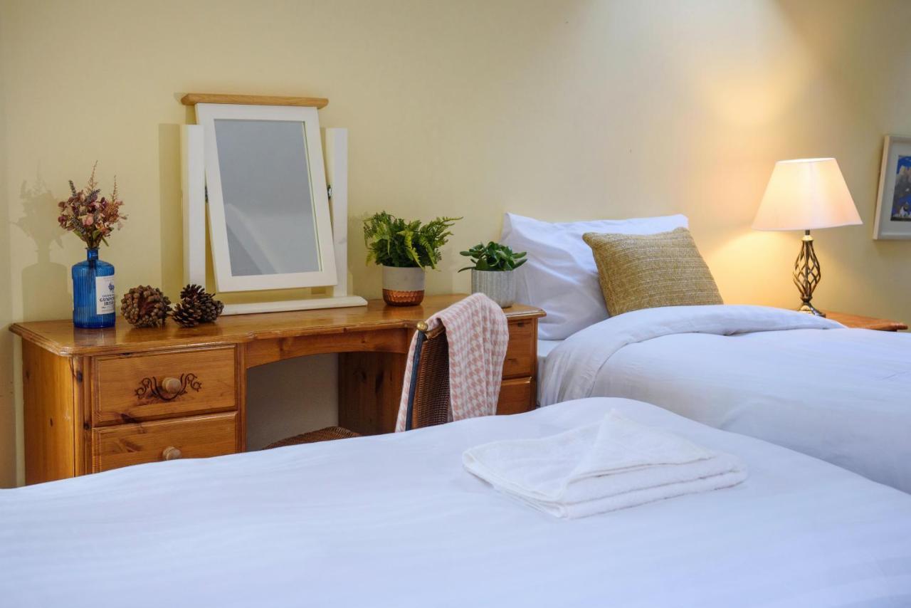 Waterfront Self Catering Houses Carrick on Shannon エクステリア 写真