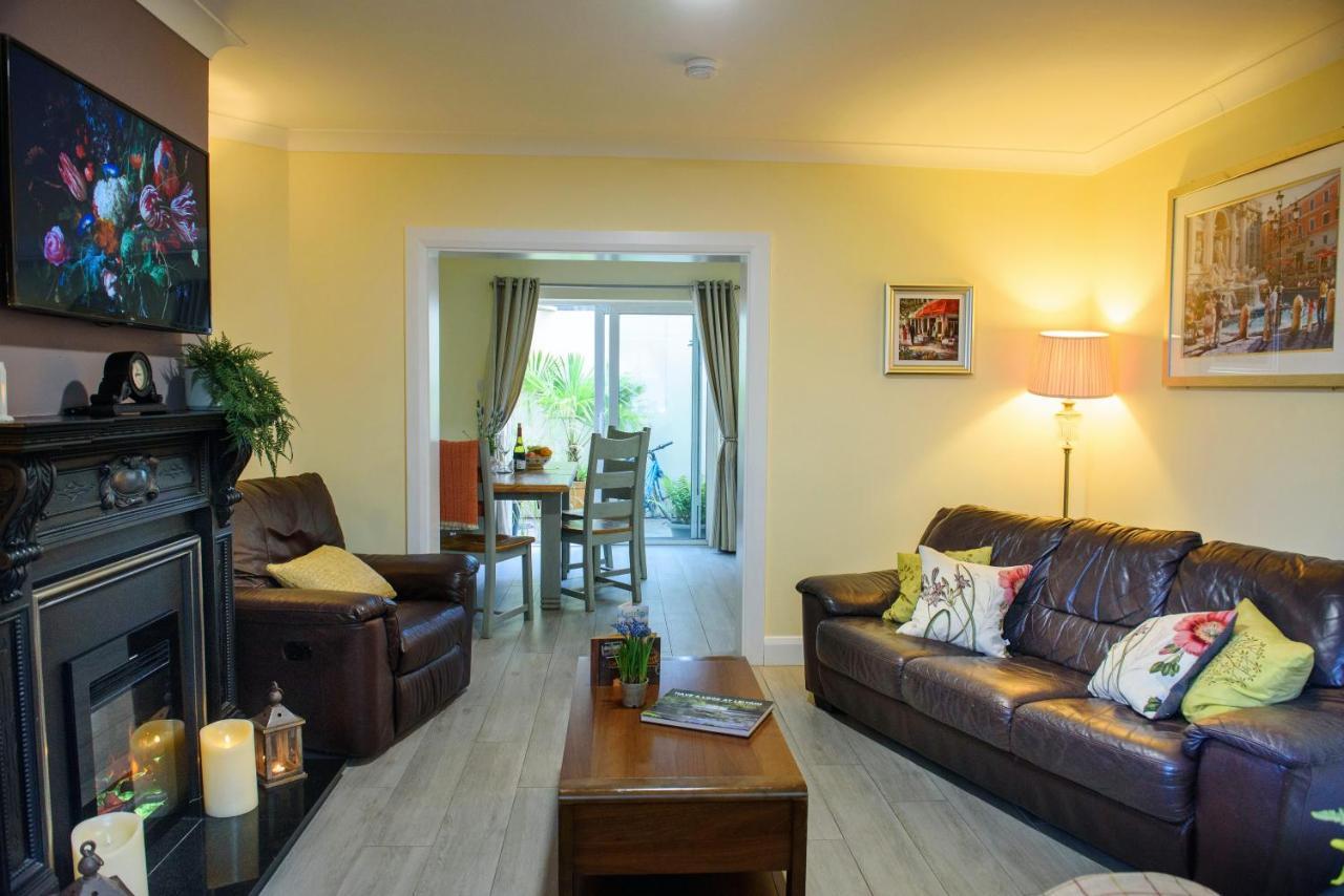 Waterfront Self Catering Houses Carrick on Shannon エクステリア 写真