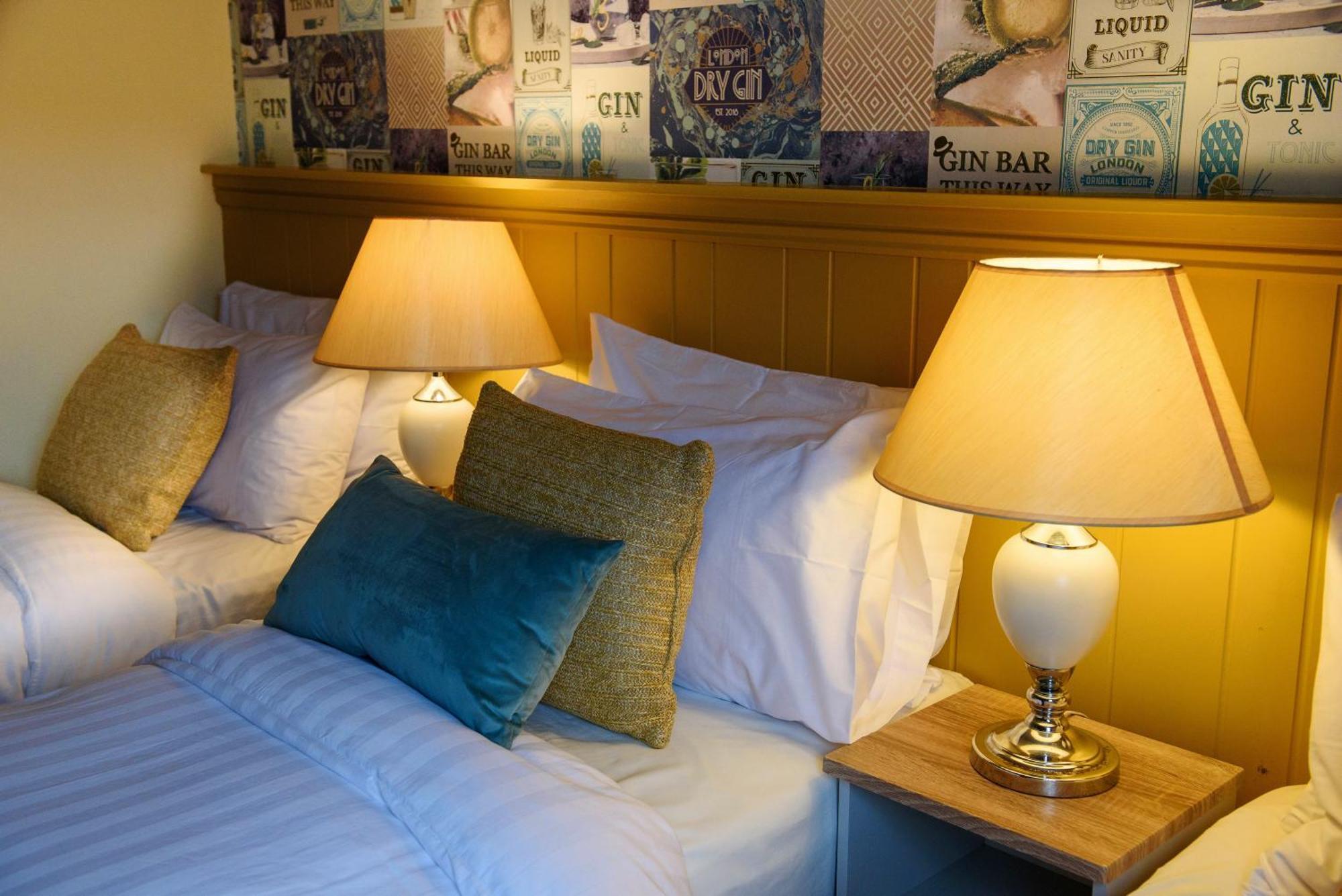 Waterfront Self Catering Houses Carrick on Shannon エクステリア 写真