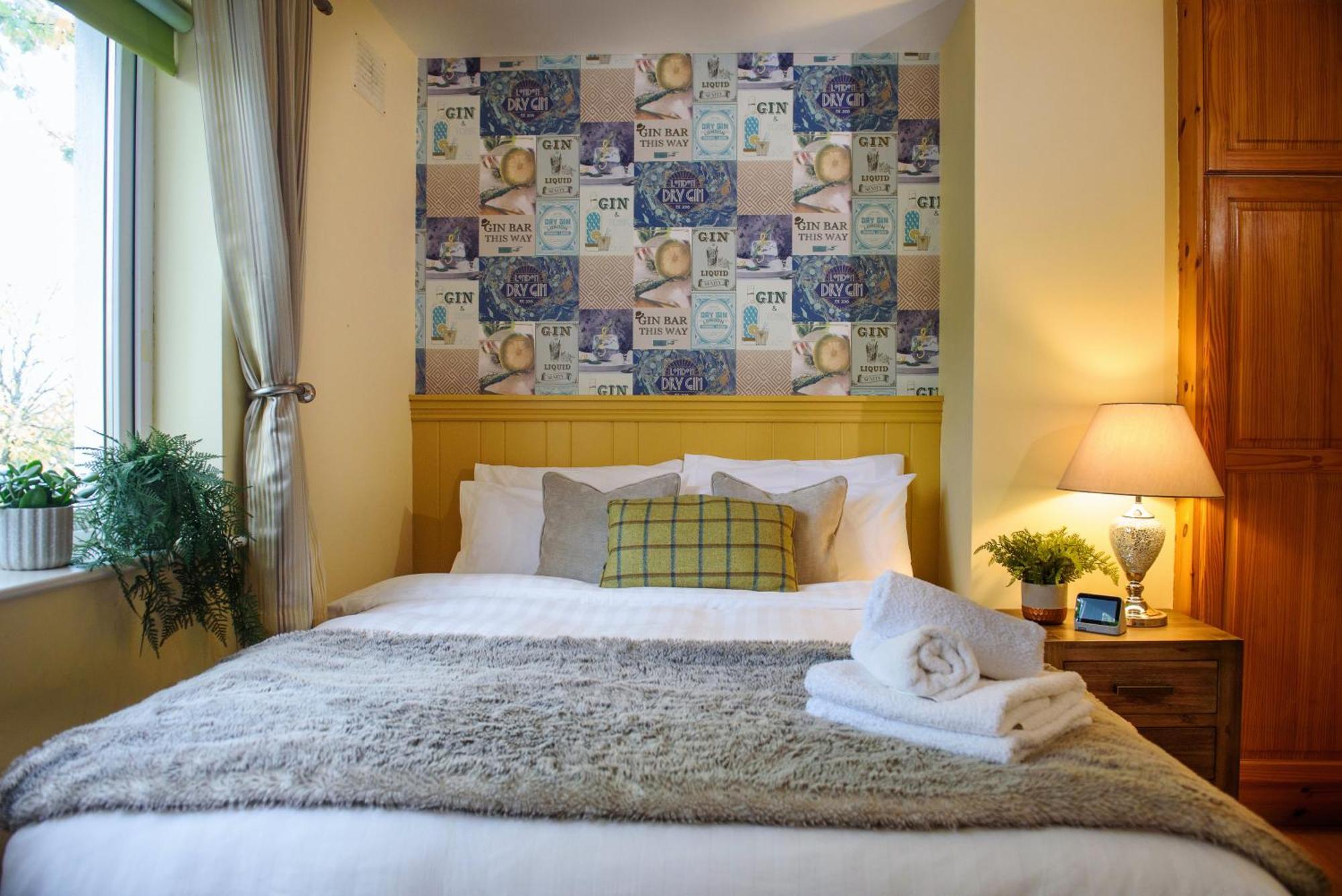 Waterfront Self Catering Houses Carrick on Shannon エクステリア 写真