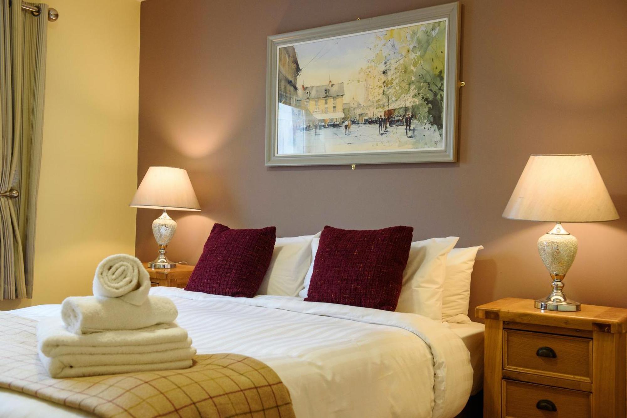 Waterfront Self Catering Houses Carrick on Shannon エクステリア 写真